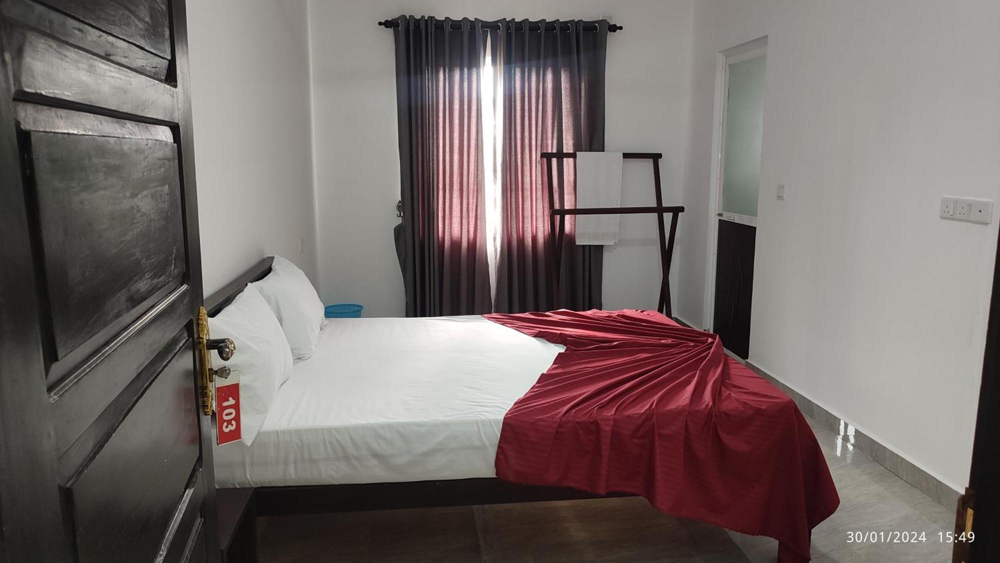 Laxsume Guest House Нилавели Экстерьер фото